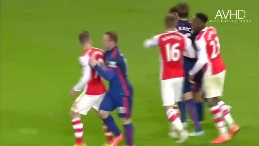 不惹事但也不怕事！阿森纳球员球场暴怒集锦（阿森纳遭受打击）