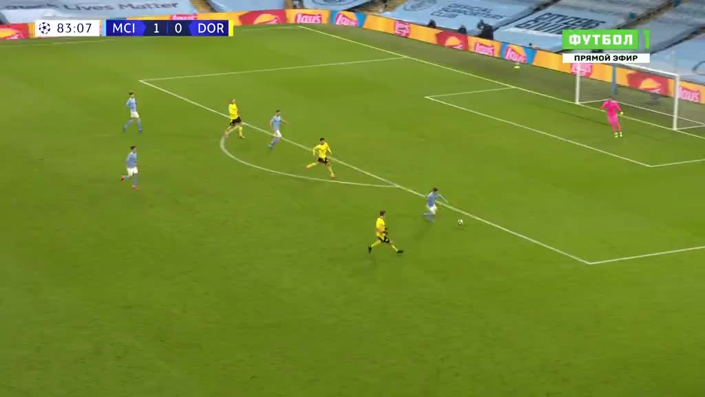 哈兰德送助攻 罗伊斯单刀劲射扳平比分（哈兰德与罗伊斯）