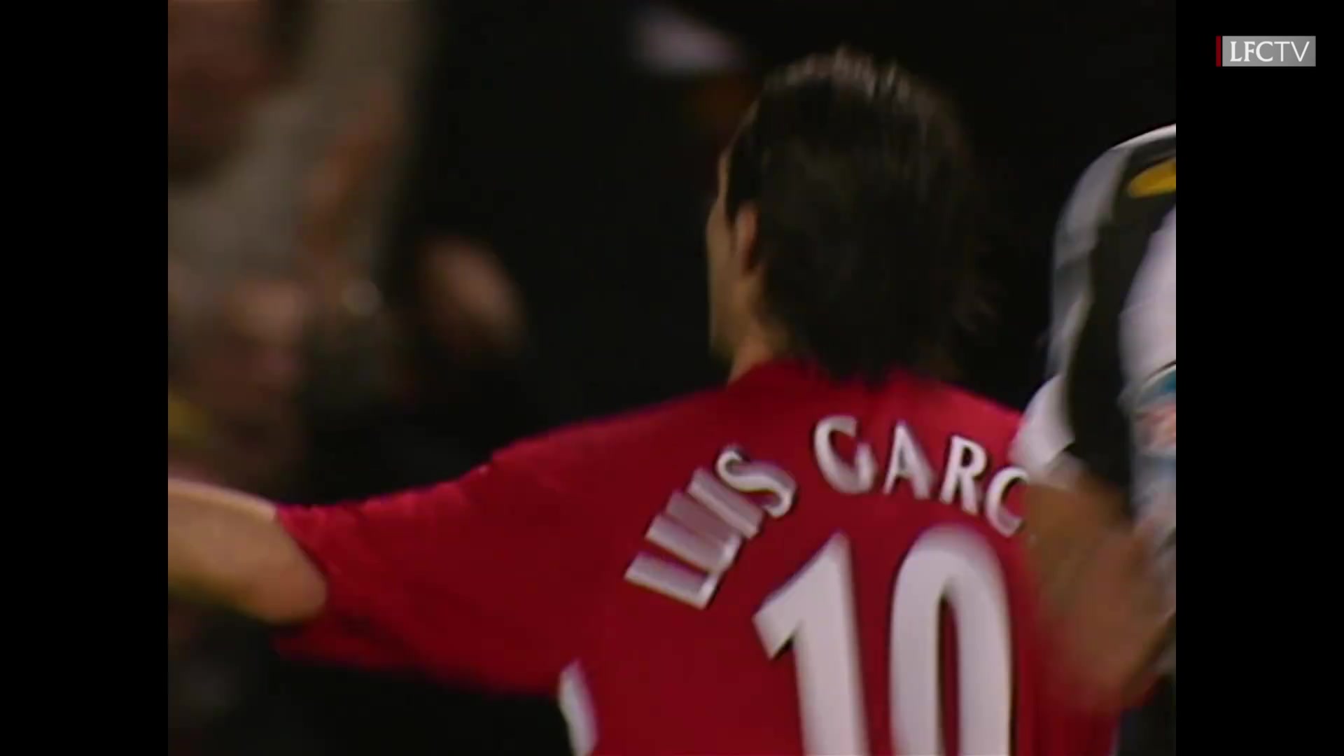 16年前的今天：路易斯-加西亚天外飞仙世界波！红军2-1尤文（路易斯加西亚教练）