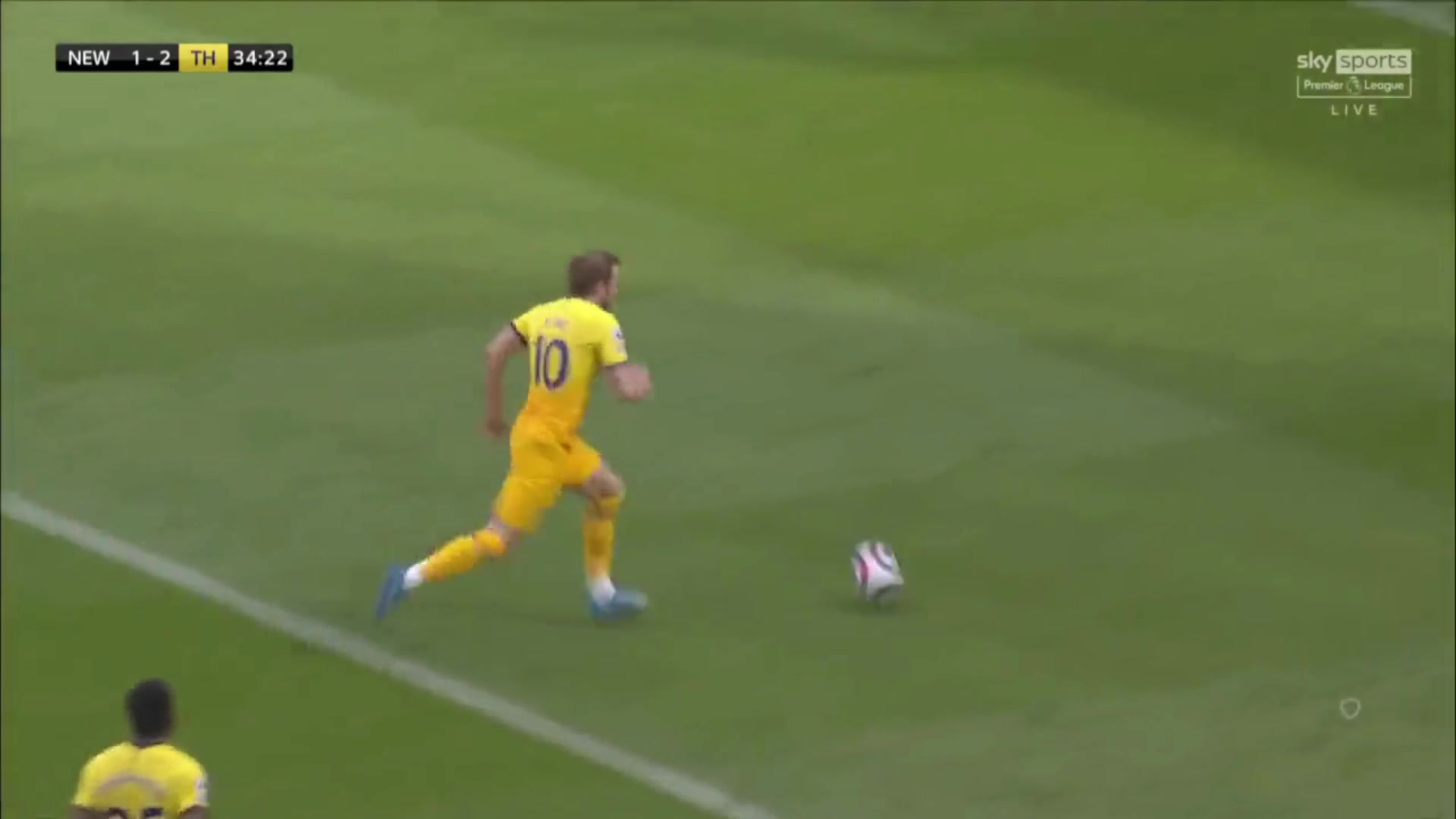 他太稳健了！凯恩4分钟双响助热刺反超（凯恩在热刺）