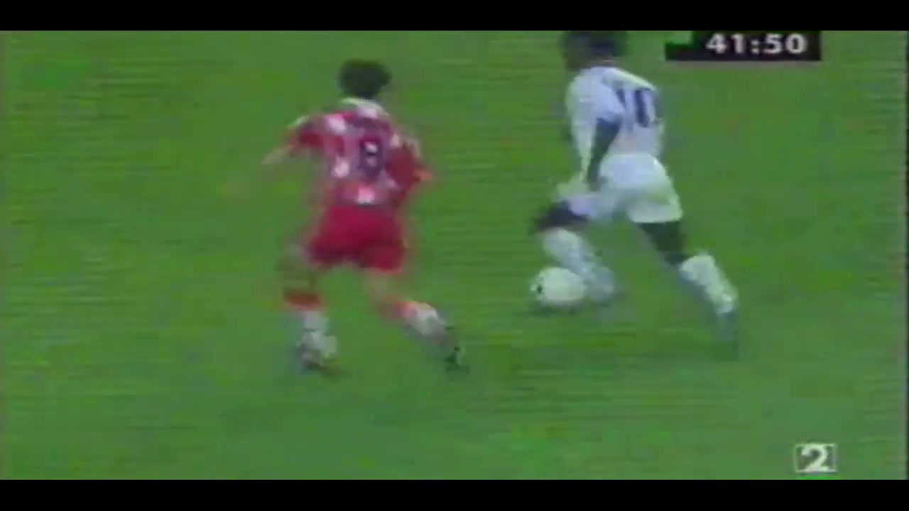 西多夫：哥在皇马米兰都穿10号（西多夫在皇马穿几号）