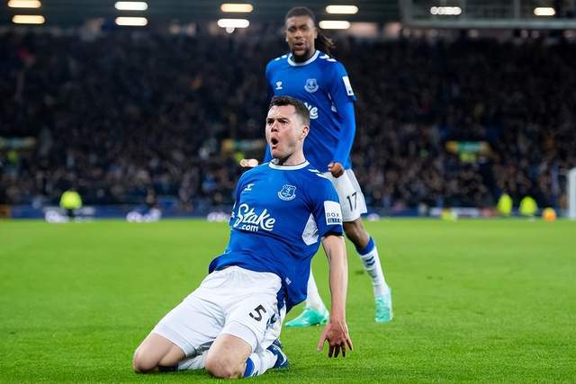 （英超热刺利物浦直播）90分钟绝平！英超倒3阻击热刺：曼联稳了，利物浦重燃希望