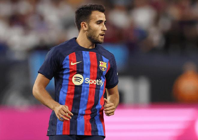 比布斯克茨还慢！巴萨后腰选出伪接班人，只靠世界级传球是不够的