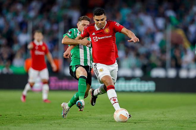 （2020现役足坛十大后腰）442评足坛现役10大后腰，卡塞米罗第3惹争议！皇马小将是唯一00后