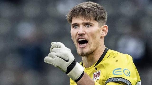 辛克尔认为，科贝尔拥有卡恩的风范，阿德耶米要增强“足球头脑”