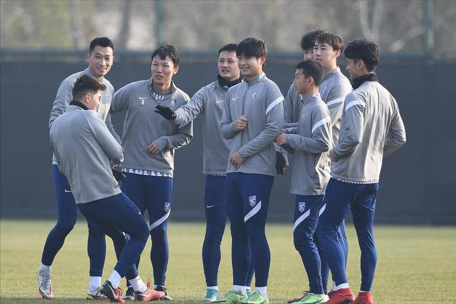 （中超冠军退出）官宣，中超冠军10人离队大爆发，6大功臣飙3连冠，34岁名将也被弃