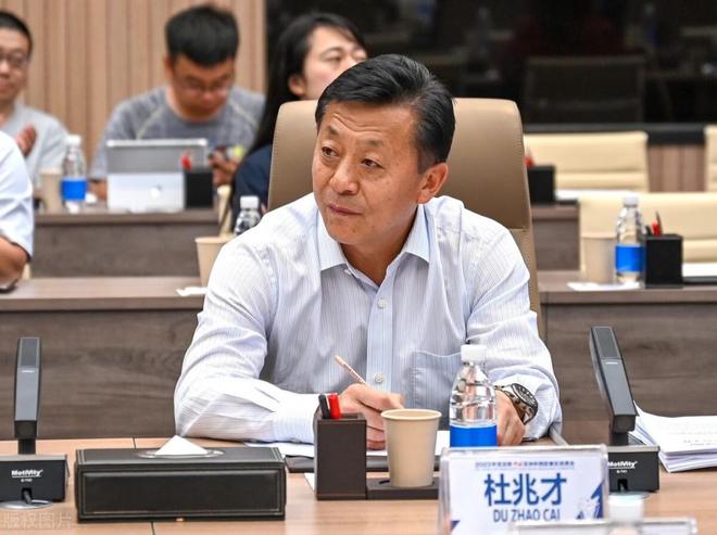 杜兆才关系网曝光：蔡振华韦迪是关键，恒大万达在列，李铁是小虾
