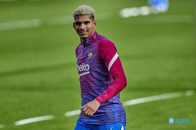 （巴萨出售球员）每体列巴萨球员非卖品名单：阿劳霍、佩德里、德容在列