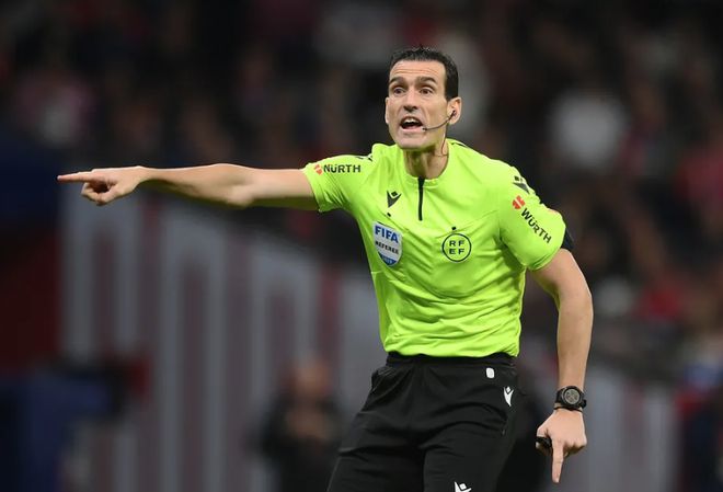 官方施压！皇马TV再开火：国家德比2名裁判，多次针对我们