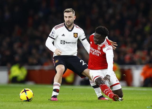 (卢克肖什么时候加盟曼联)卢克-肖:9年来我成长了很多,和曼联续约让我激动万分