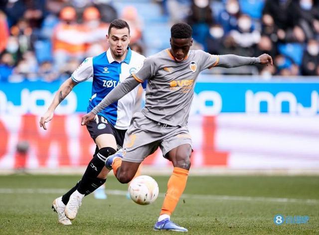 （莱比锡换帅）世体：莱比锡不想留下莫里巴，经纪人已开始为他寻找下家