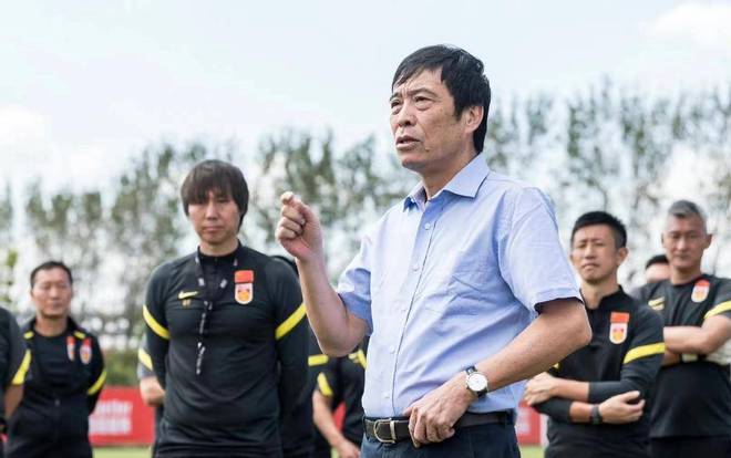 命硬不怕!河南队将拿下昆山191高塔,他此前效力3支球队都解散!