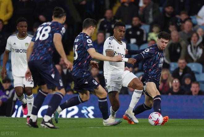 （英超第二轮曼城）2-1逆转，英超倒数第三爆发，掀翻曼城的绊脚石，一夜逃离降级区