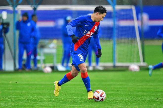 刺激，1-0谭龙闪电一击制胜，中超前冠军爆发，掀翻上海申花