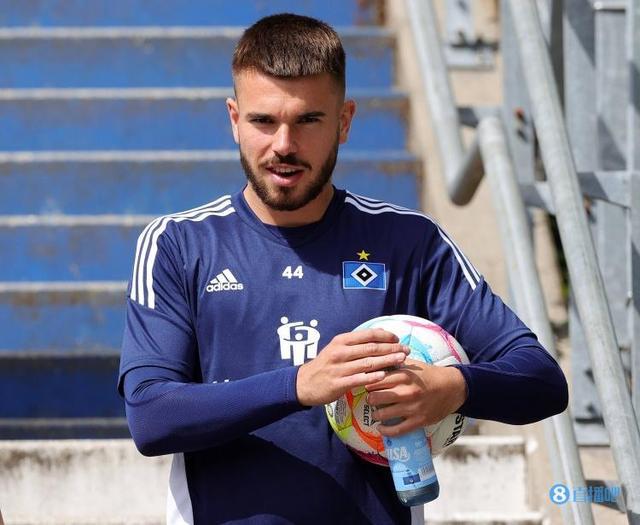 德媒：反兴奋剂机构要求将汉堡后卫武斯科维奇的禁赛期延长至4年