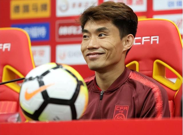 （郑智接手恒大）郑智离开恒大，赚1.1亿，免费为恒大打工1年，新职业曝光