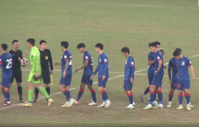 （申花新外援到了）0-1！申花新外援遇尴尬，热身赛“空门不进”，球迷：又是一水货