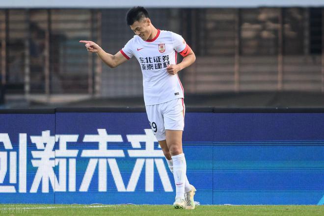 35岁国脚闪电破门！身高1米85，曾留洋美国，有望继续担任主力