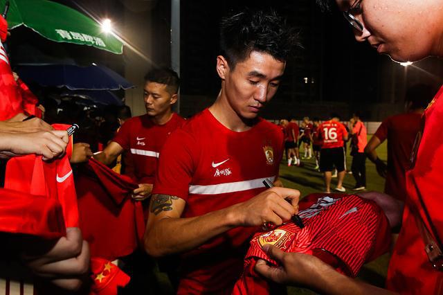 （严鼎皓助攻）中超｜韦世豪、严鼎皓加盟武汉三镇