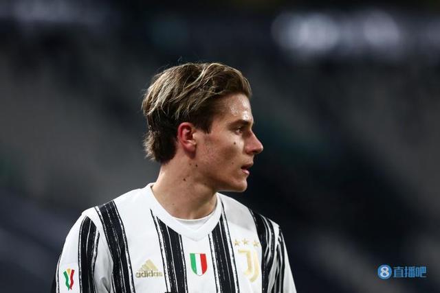 （法乔利集锦）法乔利对峙球迷：在圣西罗有人种族歧视科斯蒂奇&DV9也OK，对吗？