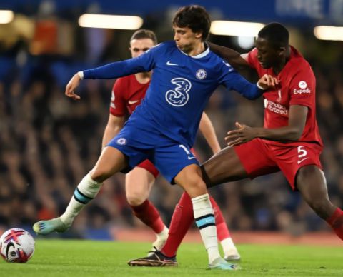 利物浦VS枪手首发曝光：范戴克伤停 功勋队长挑大梁 萨神费米冲锋