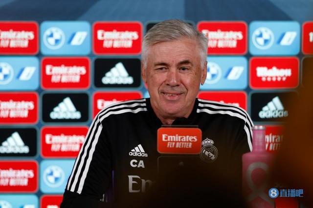 （再次执教皇马,安切洛蒂面临挑战）安切洛蒂：卡马文加踢后腰和边后卫都很出色 小细节决定比赛