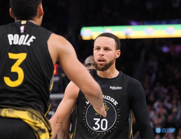（卫冕冠军dunk）Skip：卫冕冠军在客场竟输了30场 他们连没约基奇的掘金都赢不了