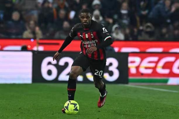 (ac米兰 引援)仗义执言!AC米兰多人声援卢卡库,只因感同身受,国际足联出手