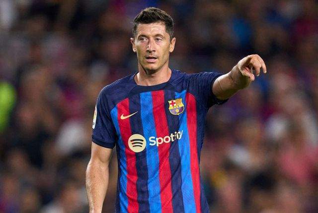 2射1正0进球!巴萨中锋迷失国家德比 有梅西在身边会不会不同