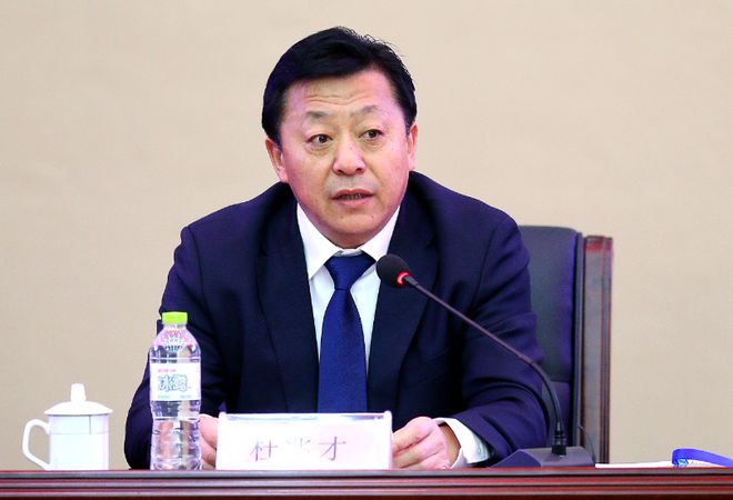 中国足球好消息,高洪波和孙雯获重用,中超如期开赛,球迷兴奋!