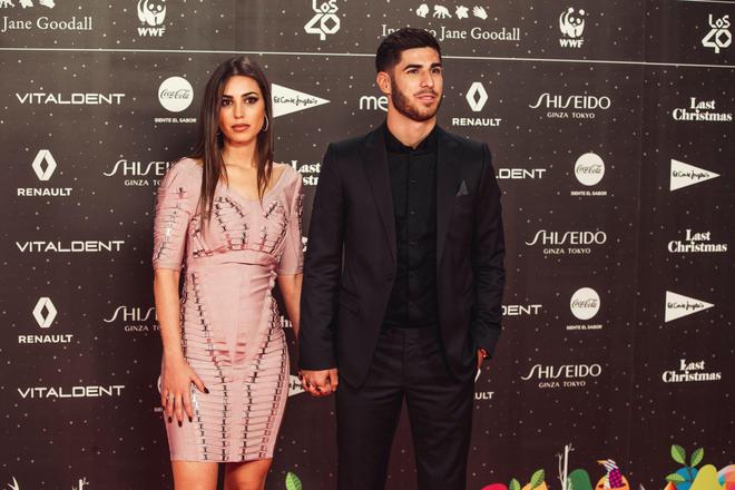 (阿森纳某位10号球员是指谁)今日佳人:她身穿10号球衣,是伯纳乌常客,阿森西奥的专属粉丝