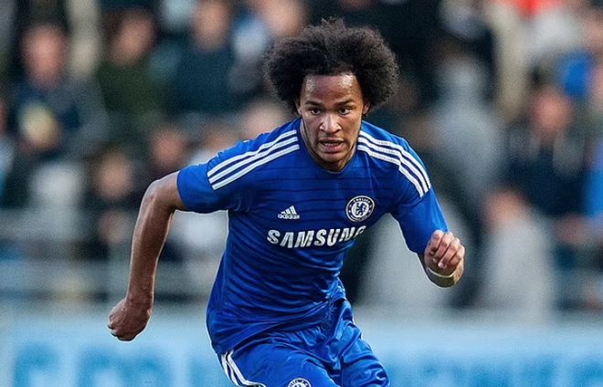 （英超几岁可以踢）16岁踢英超，2次受重伤：穆帅钦点的未来巨星，26岁退役了