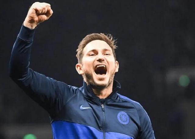 （詹俊解说切尔西）詹俊：切尔西高层“进退维谷”，只能借“神灯”讨好球迷