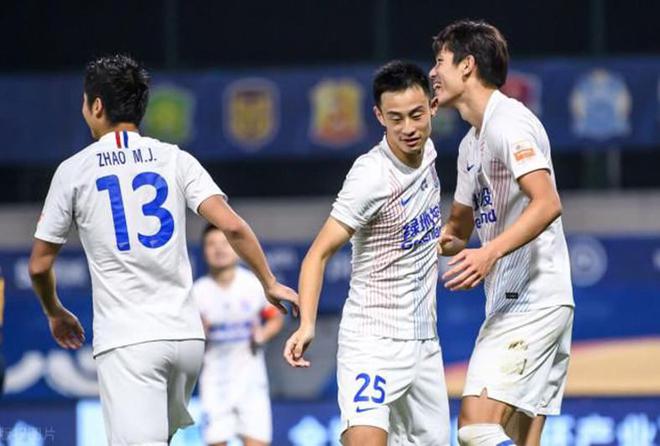 大连实德万金油去亚泰！租来泰山前锋 薅来成都铁卫 陈洋要干嘛？