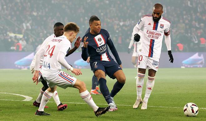 姆总盛怒！姆巴佩抗议巴黎用自己做宣传，视频中未出现梅西内马尔