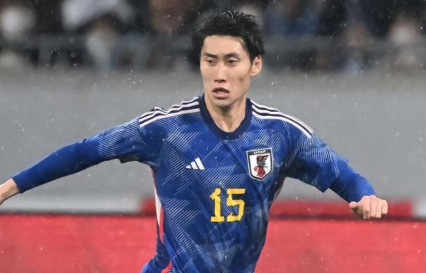 （日本足球国脚）37球27助攻！日本国脚技术扶贫闪耀德甲 年薪才50万欧 5豪门哄抢