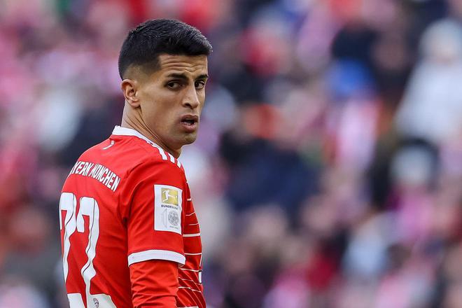 曼城反正是回不去了！拜仁不会买断坎塞洛，巴萨已准备租借合同