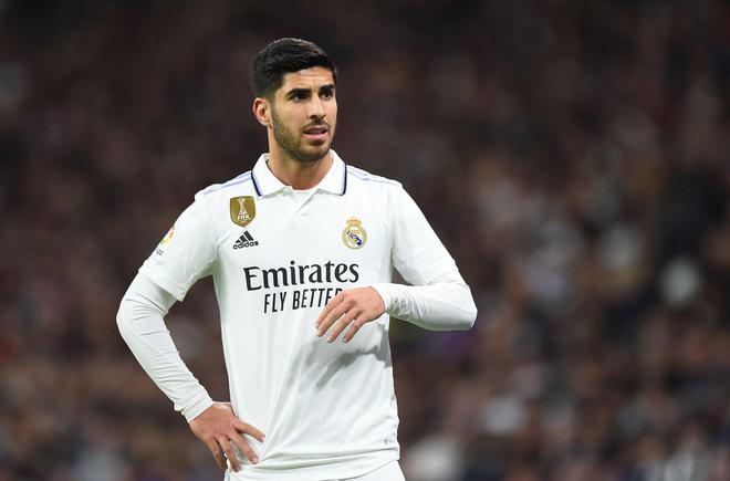 (阿森西奥加盟皇马)向老佛爷道歉才能留队!阿森西奥拒绝转会巴萨,皇马不差这200万