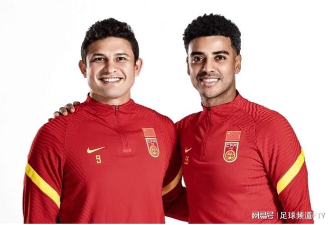 （归化球员在中超还是外援吗?）归化球员现状：5人效力于中超，5人返回原籍地踢球