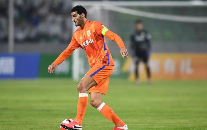 王者之争!4月8日,山东泰山VS武汉三镇,克雷桑停赛谁来抗大旗?