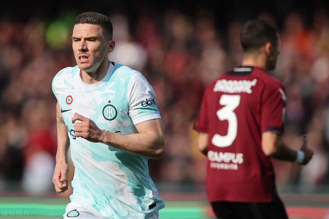 (意甲的蓝黑军团)旧将反戈一击,1-1蓝黑军团受挫,遭意甲第15爆冷,连续6场不胜