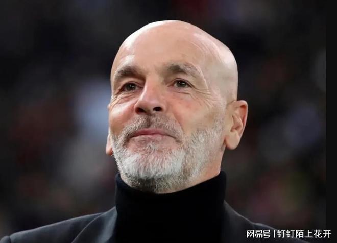 （ac米兰 吉鲁）吉鲁绝杀被吹！AC米兰战略放弃，主场平恩波利，狂人看到第3希望