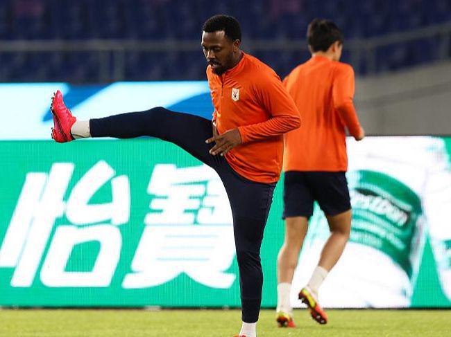 (山东泰山vs武汉队精彩集锦)超级杯:山东泰山VS武汉三镇 江山代有才人出,各领风骚数百年