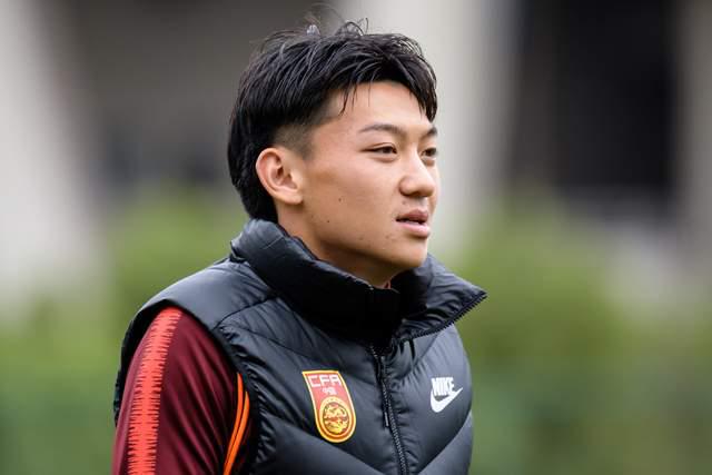 (泰山新外援)无语!泰山新援自由身证明卡壳或半年无球可踢 李帅是前车之鉴