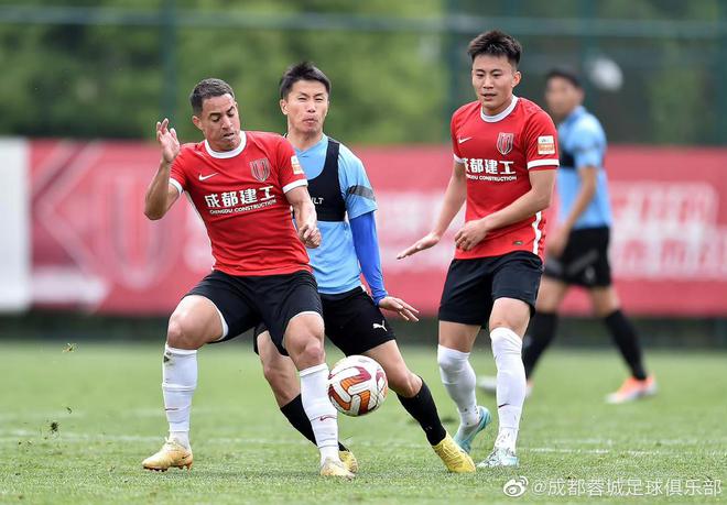 (成都凤凰山风景区)凤凰山走起!成都蓉城4月21日打响新赛季主场首战