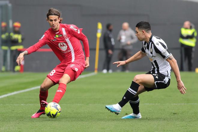 （意甲升班马是哪几支球队）刺激，2-2意甲升班马爆发，逼平AC米兰的绊脚石，穆帅笑了