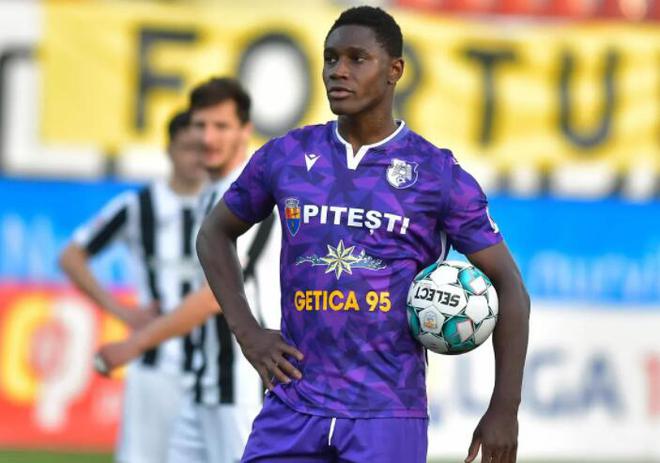 奇闻：外援为来中超踢球，竟谎称自己身患重病，骗老东家解除合同