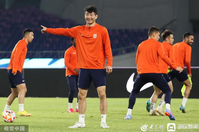 （今天超级碗直播吧）正好侃球丨今晚的超级杯 看的不仅仅是胜负