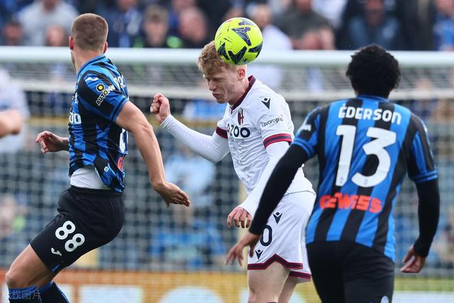 （意甲22轮ac米兰）刺激，2-0大冷门，意甲第8爆发，掀翻穆帅的绊脚石，AC米兰怕不怕