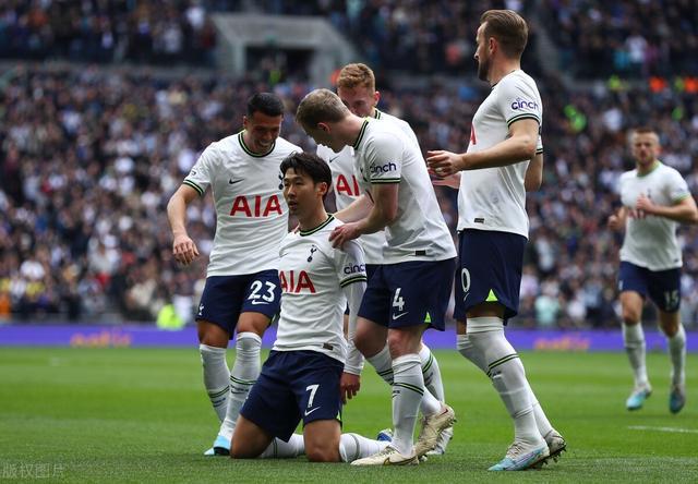 孙兴慜世界波轰英超百球 三笘薫进球无效 凯恩制胜球 热刺2-1布莱顿